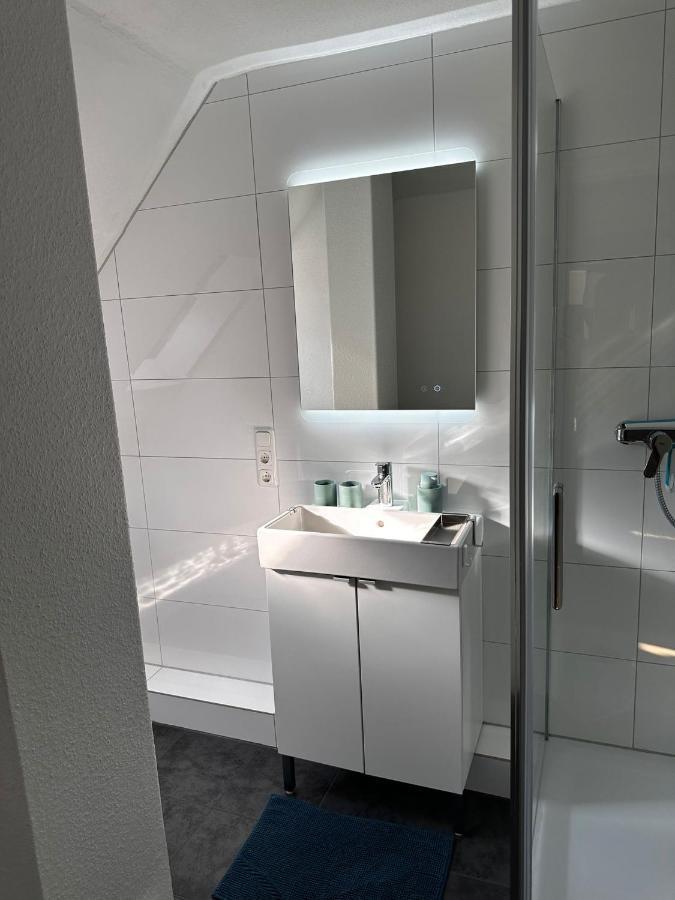 A&V Apartments Gemuetliche Rheinblick Wohnung Apt Daisy Duisburg Dış mekan fotoğraf
