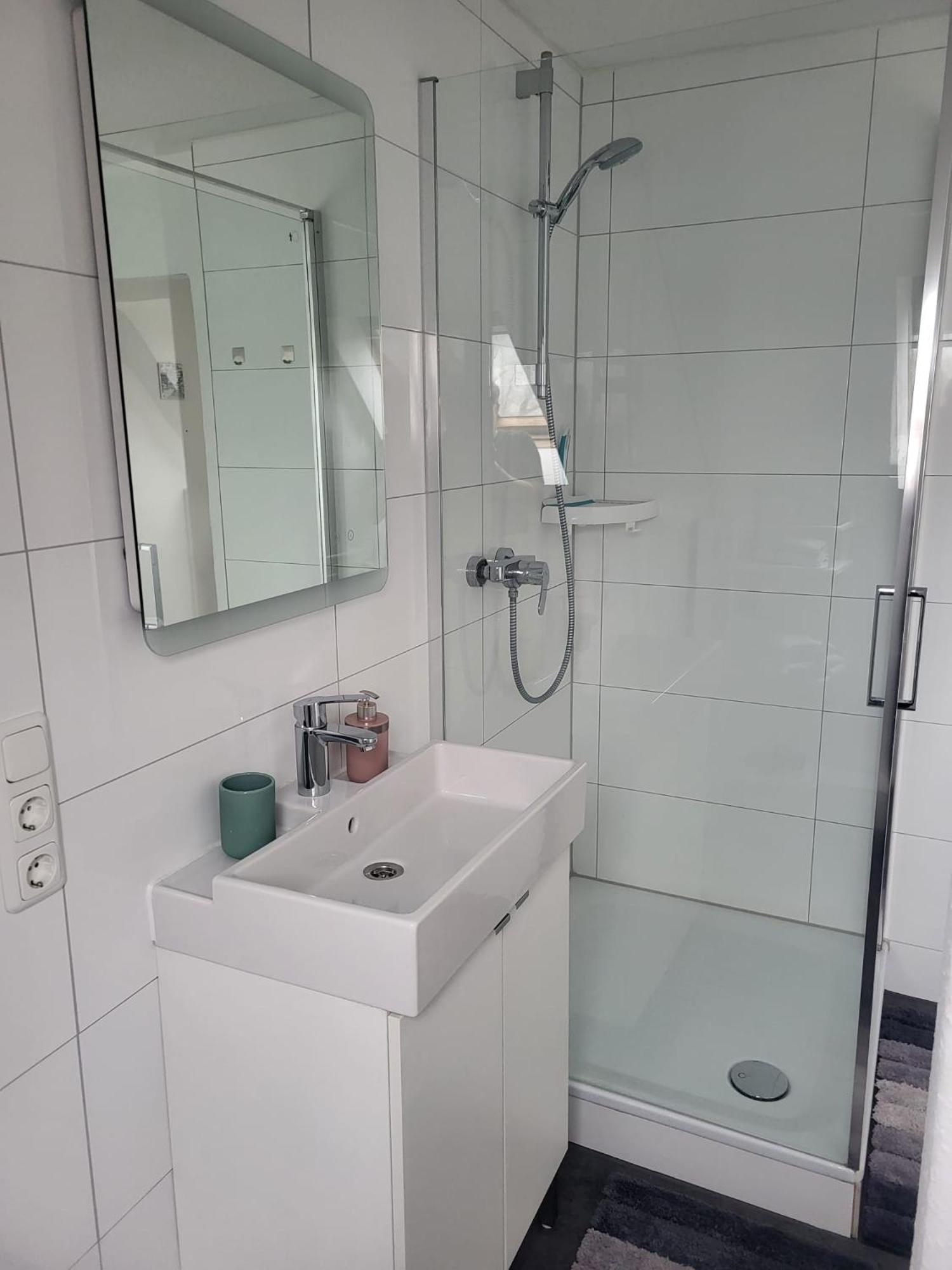 A&V Apartments Gemuetliche Rheinblick Wohnung Apt Daisy Duisburg Dış mekan fotoğraf